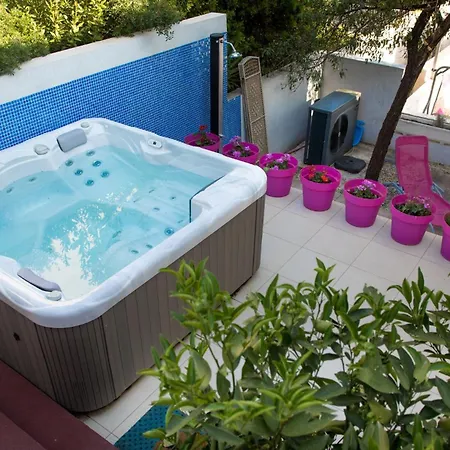 Vikendica Seaside House With A Swimming Pool Seget Vranjica, - 9430 *